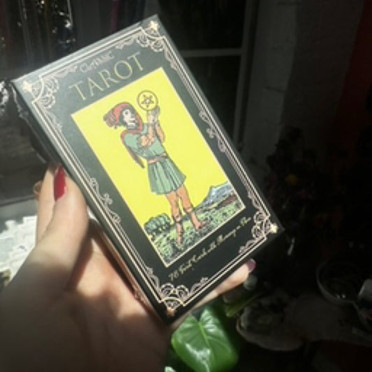 Beginner Friendly Rider and Waite Tarot deck