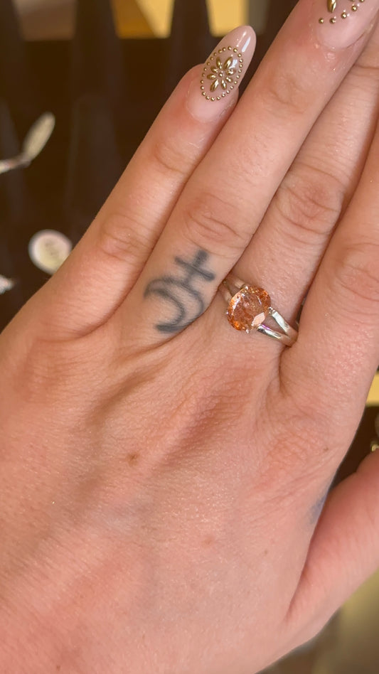 Sunstone Ring size 10 in 925 Silver